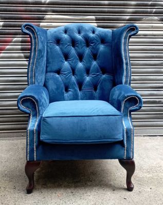Queen Anne Buttoned Fabric Chair - Plush Blue